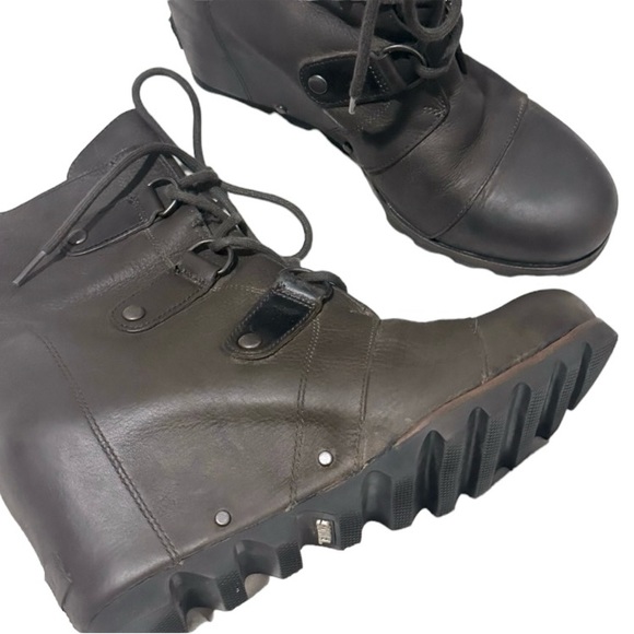 SOREL | Rare- Dark Brown Boots EUC - Picture 2 of 7